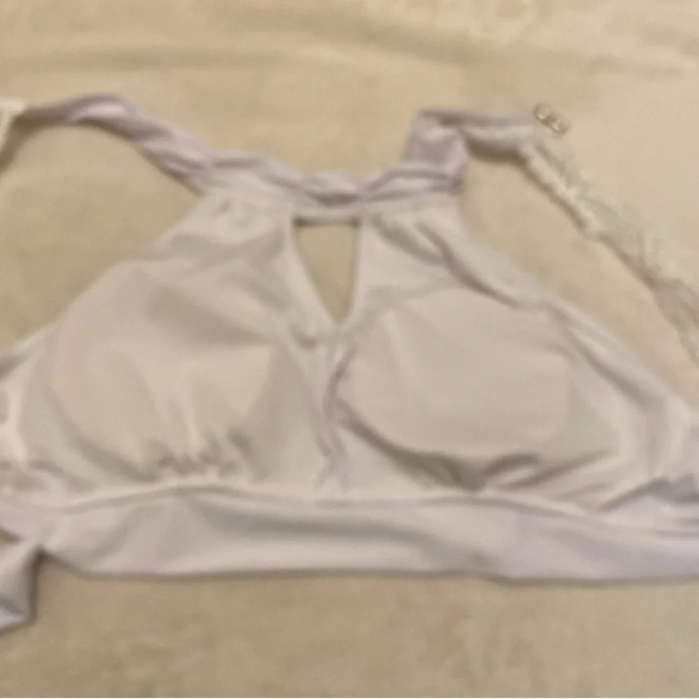 SHEIN Elegant White Keyhole Bikini Top With Lace Straps